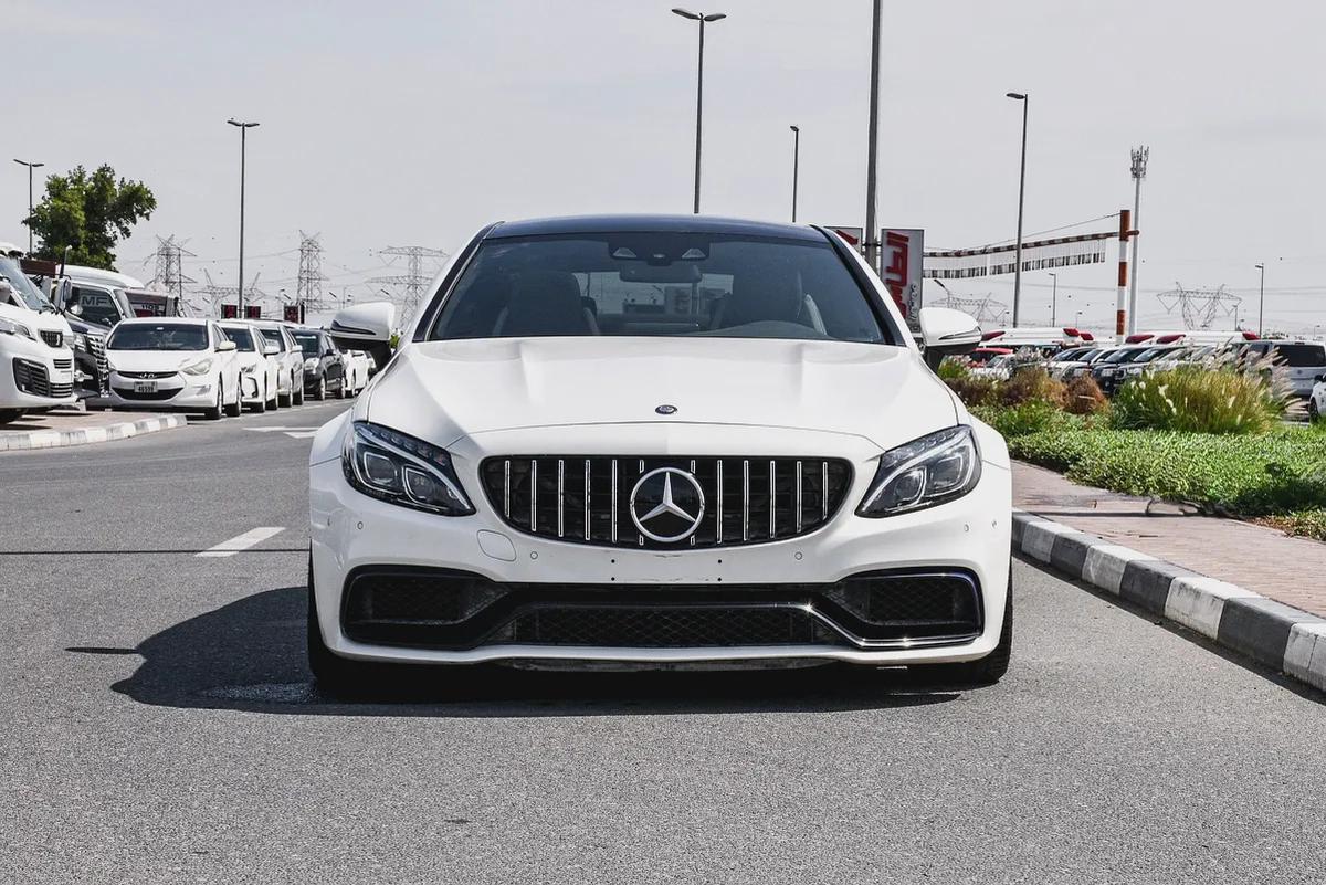 2017- BENZ C63s AMG COUPE - SUPER CLEAN - LIKE NEW - ONLY 86,000 KM-2-2