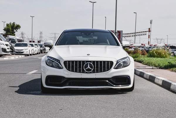 2017- BENZ C63s AMG COUPE - SUPER CLEAN - LIKE NEW - ONLY 86,000 KM
