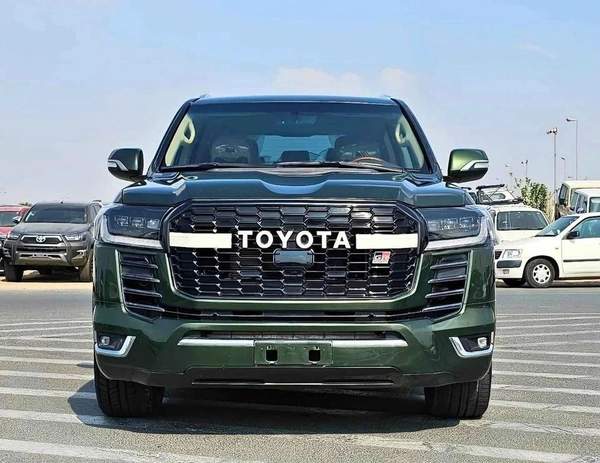 Toyota Land Cruiser GR SPORT/V8 4.6L/2022 SHAPE/ BODY KIT/ FULL OPTION/ SPECIAL COLOR/ EXPORT ONLY/LOT#60306