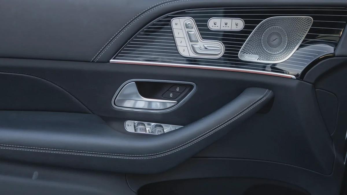 Mercedes-Benz Maybach GLS 600 2022-1-1