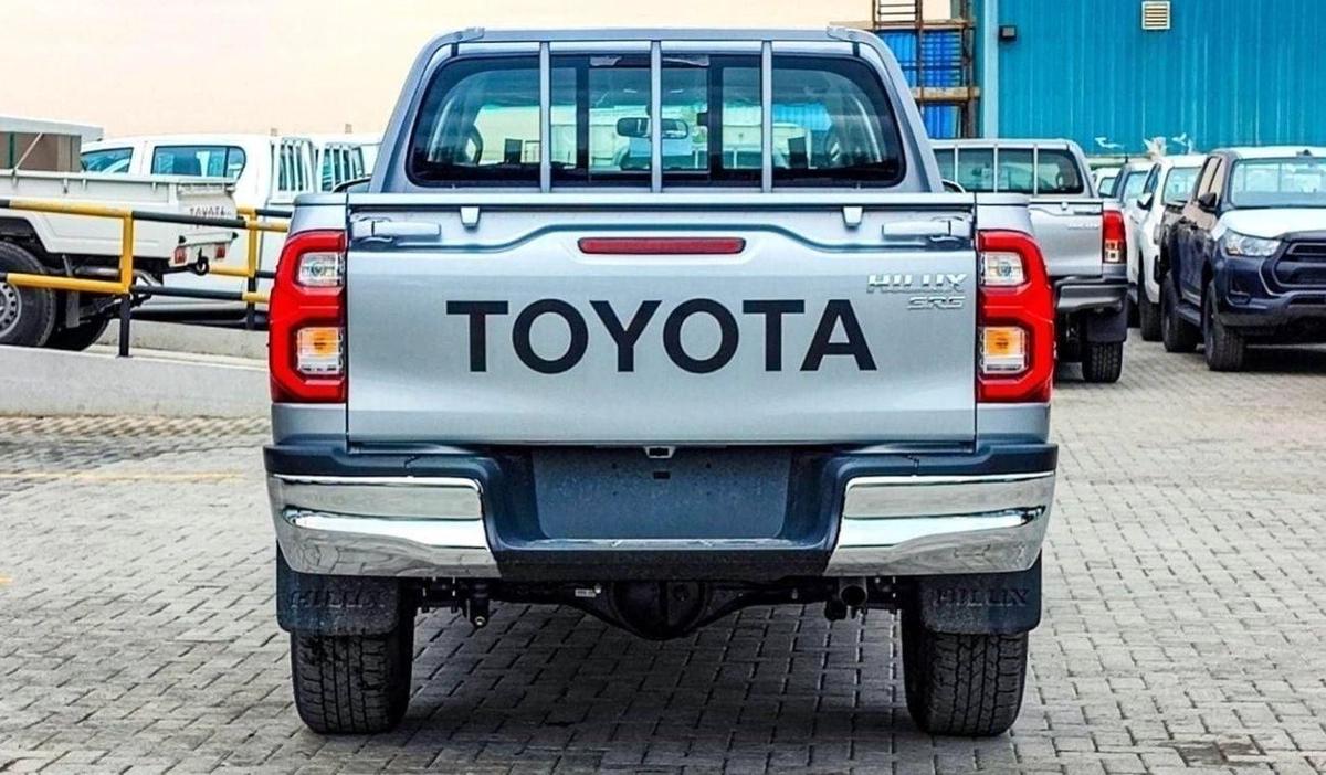 Toyota Hilux HILUX 2.4L SR5 MT DIESEL 2024-4-4