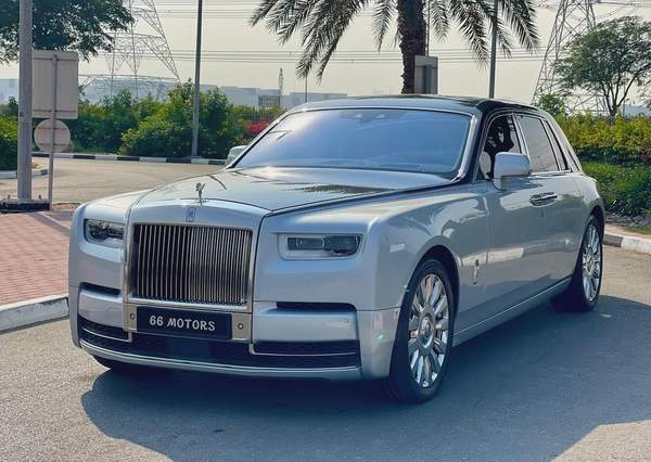 2019 Dual Tone Rolls Royce Phantom GCC Spec’s with 56,469 Km Driven