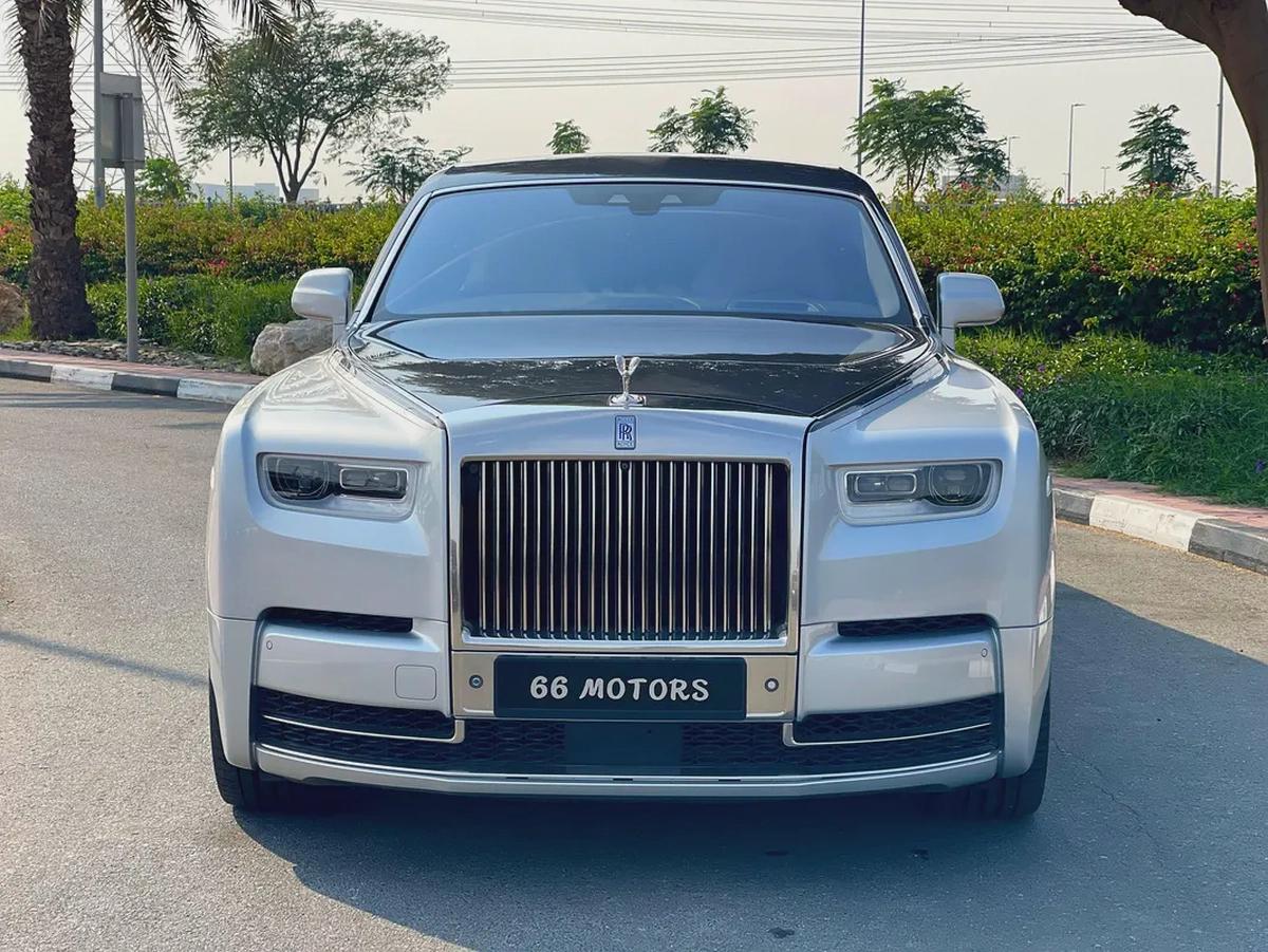 2019 Dual Tone Rolls Royce Phantom GCC Spec’s with 56,469 Km Driven-2-2