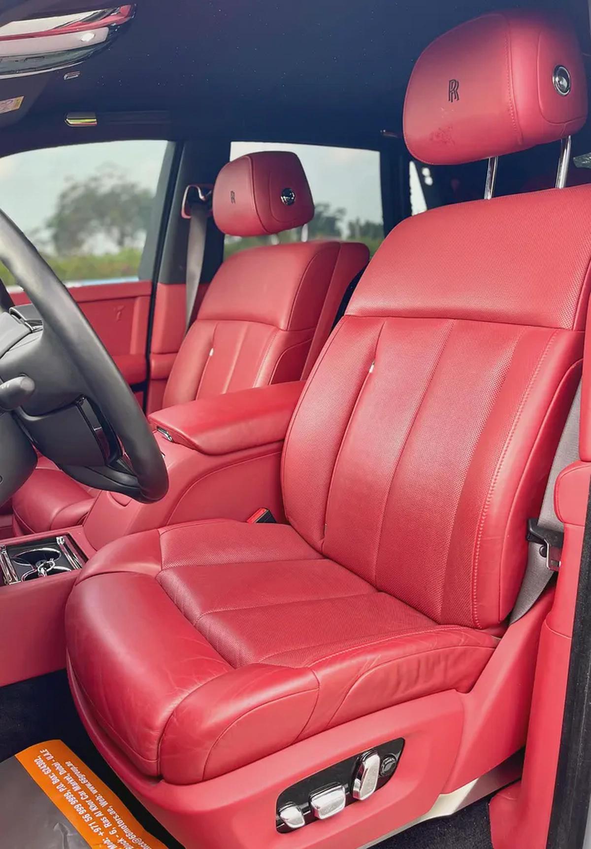 2019 Dual Tone Rolls Royce Phantom GCC Spec’s with 56,469 Km Driven-12-12