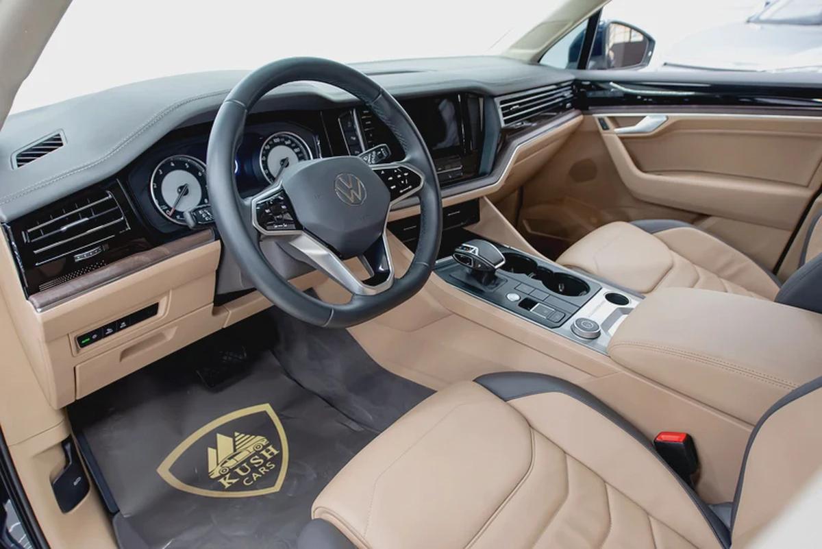 VOLKSWAGEN TOUAREG 2023 1 YEAR WARRANTY SERVICE PACKAGE TILL AUG 2026-11-11