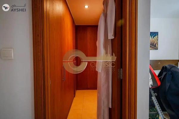 Spacious 3 BR |Prime Location |Single Row |Type 3M