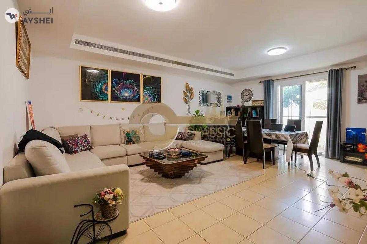 Spacious 3 BR |Prime Location |Single Row |Type 3M-0-0