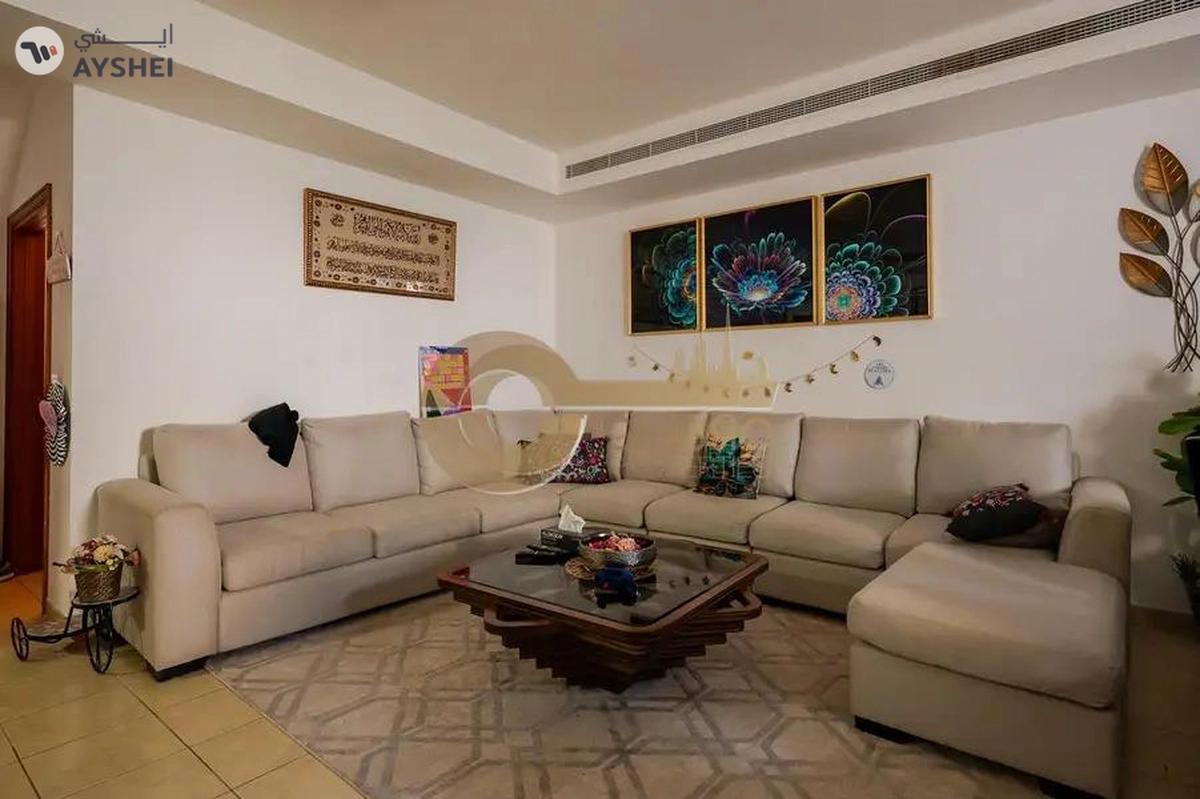 Spacious 3 BR |Prime Location |Single Row |Type 3M-2-2