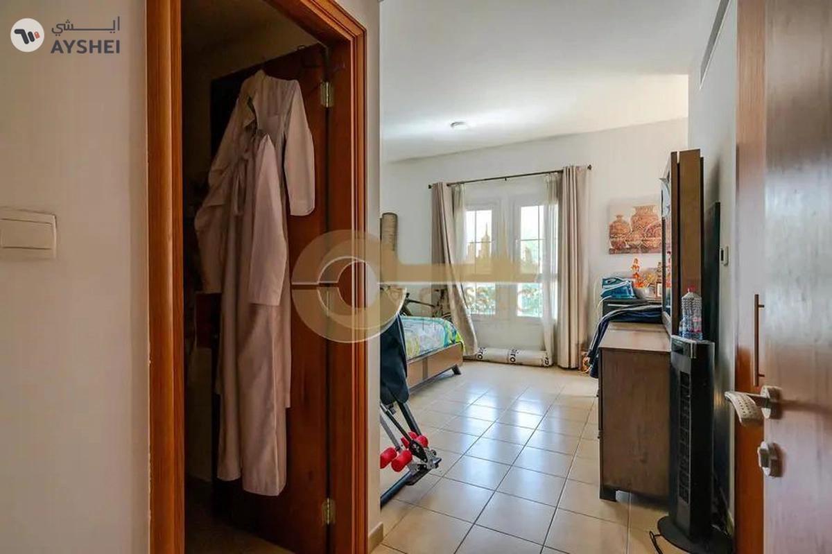 Spacious 3 BR |Prime Location |Single Row |Type 3M-4-4