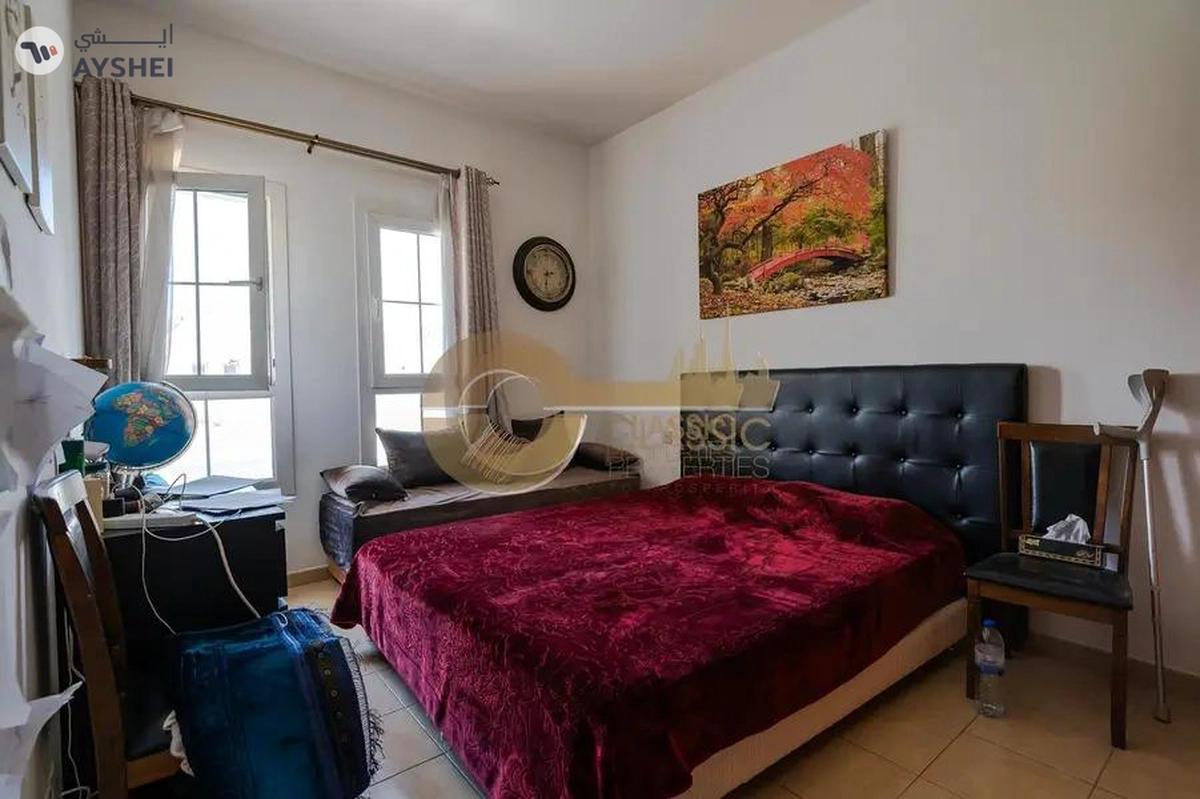 Spacious 3 BR |Prime Location |Single Row |Type 3M-8-8