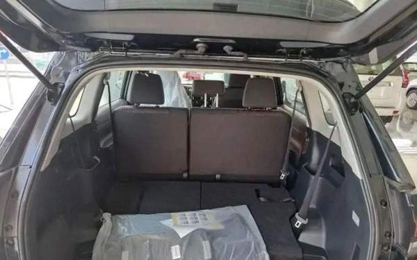 Toyota Innova 2024 TOYOTA INNOVA 2.0L MINIVAN 5 DOORS PETROL AUTOMATIC ZERO KM