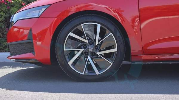 ( 5 Years Warranty + 5 Years Service ) 2025 Škoda Octavia Sportline 1.4T FWD GCC 0Km