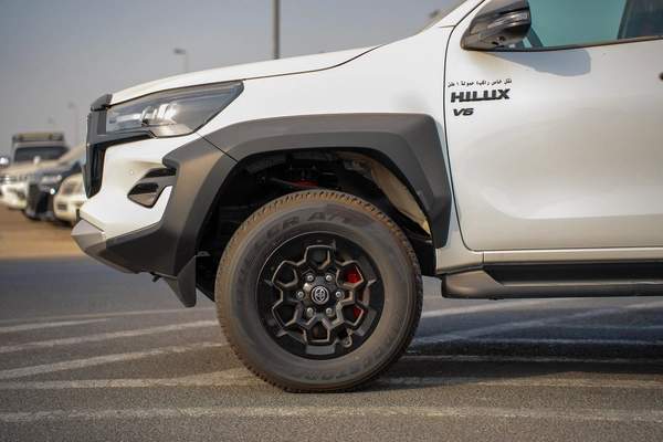 TOYOTA HILUX GR SPORT 4.0 GCC 2024 MODEL
