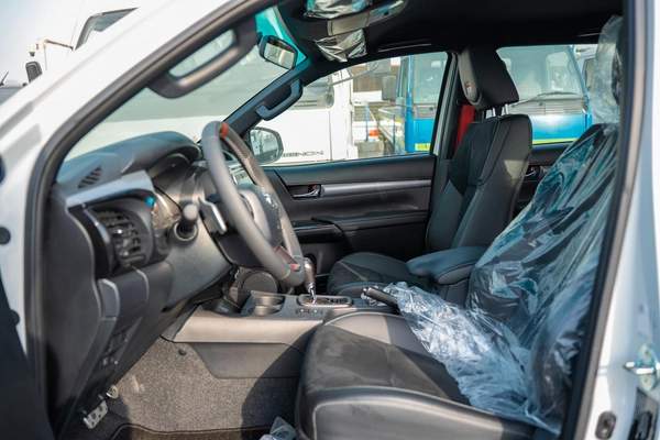 TOYOTA HILUX GR SPORT 4.0 GCC 2024 MODEL