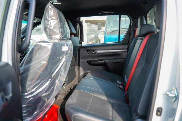 TOYOTA HILUX GR SPORT 4.0 GCC 2024 MODEL