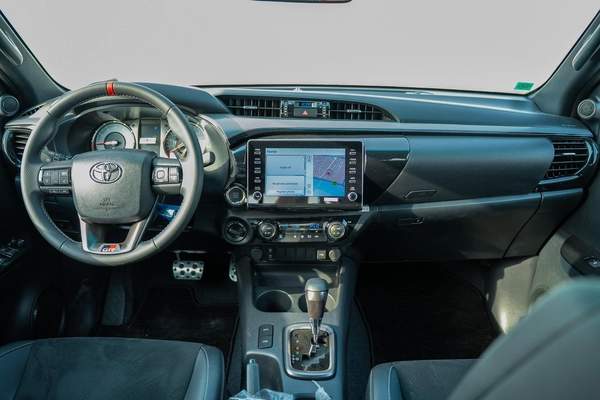 TOYOTA HILUX GR SPORT 4.0 GCC 2024 MODEL