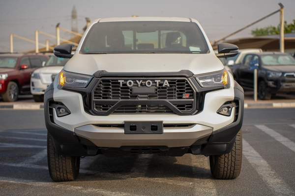 TOYOTA HILUX GR SPORT 4.0 GCC 2024 MODEL