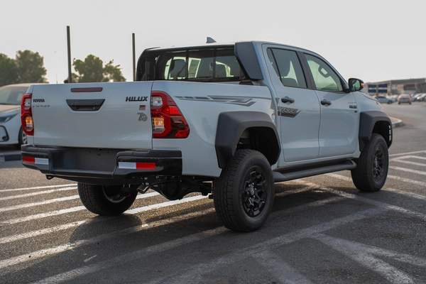 TOYOTA HILUX GR SPORT 4.0 GCC 2024 MODEL