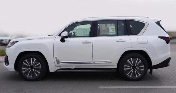 Lexus LX 700h