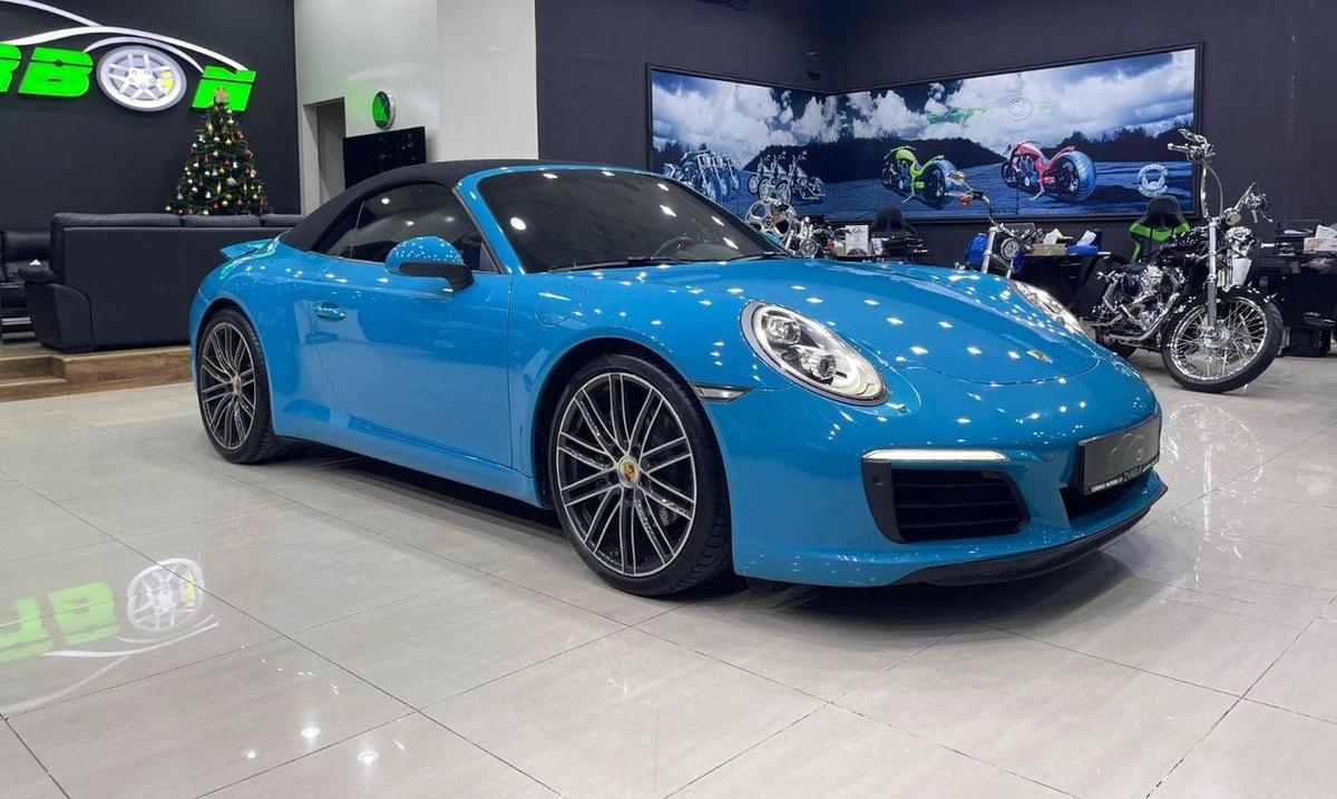 Porsche 911 Carrera 3.6L Convertible-6-6