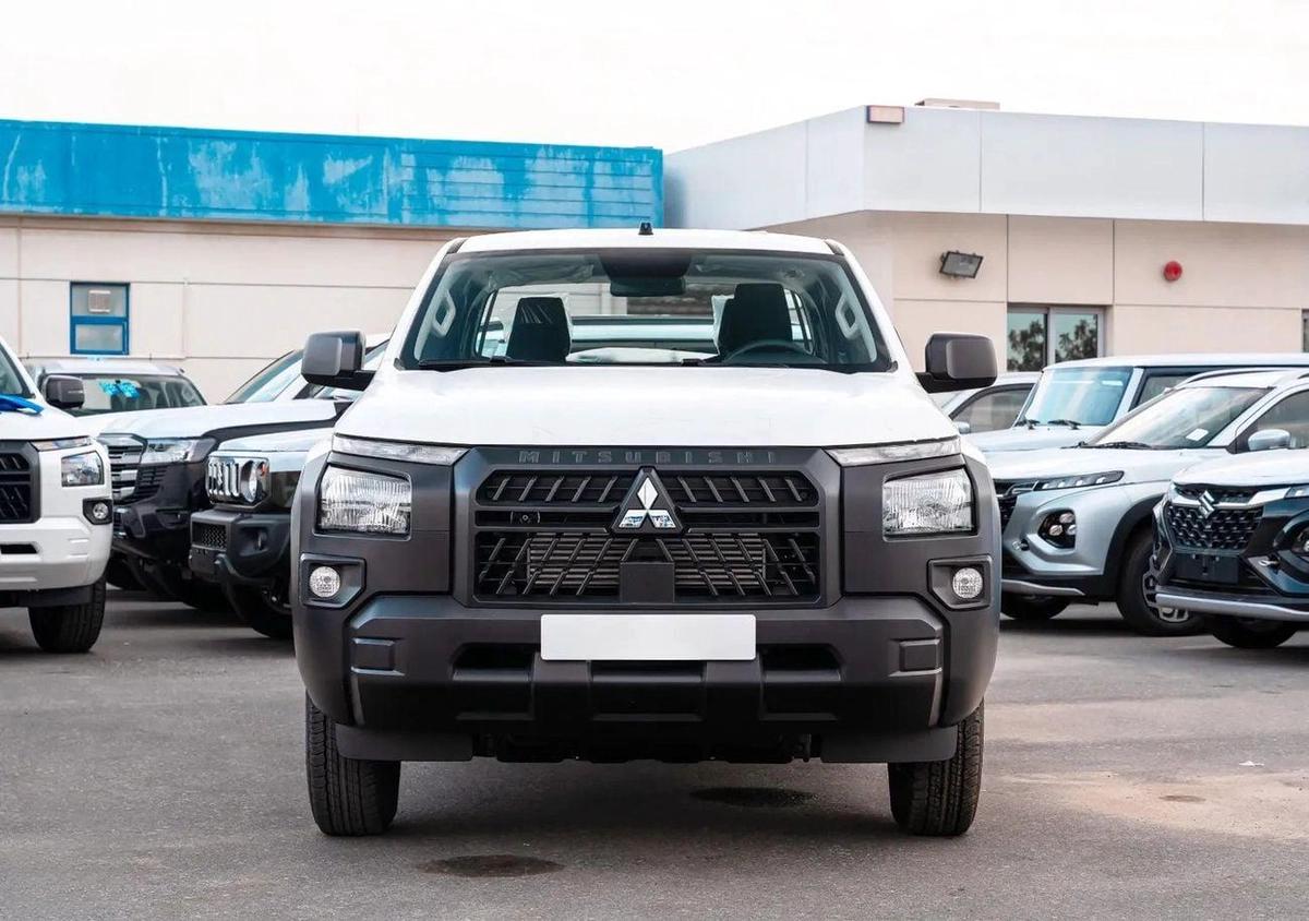 Mitsubishi L200 GL Double Cab Diesel M/T 2.4L 2025-1-1