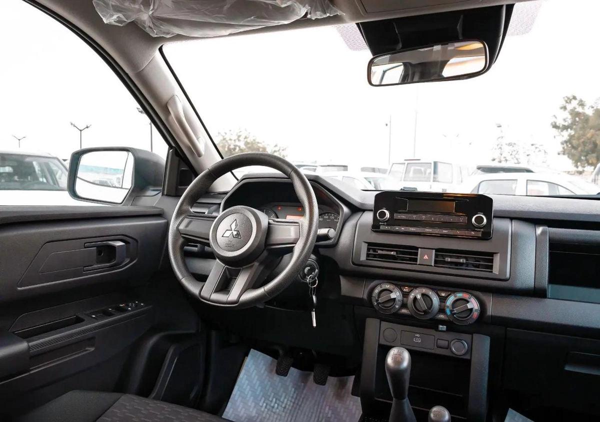 Mitsubishi L200 GL Double Cab Diesel M/T 2.4L 2025-6-6