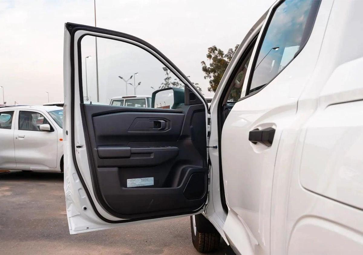 Mitsubishi L200 GL Double Cab Diesel M/T 2.4L 2025-10-10