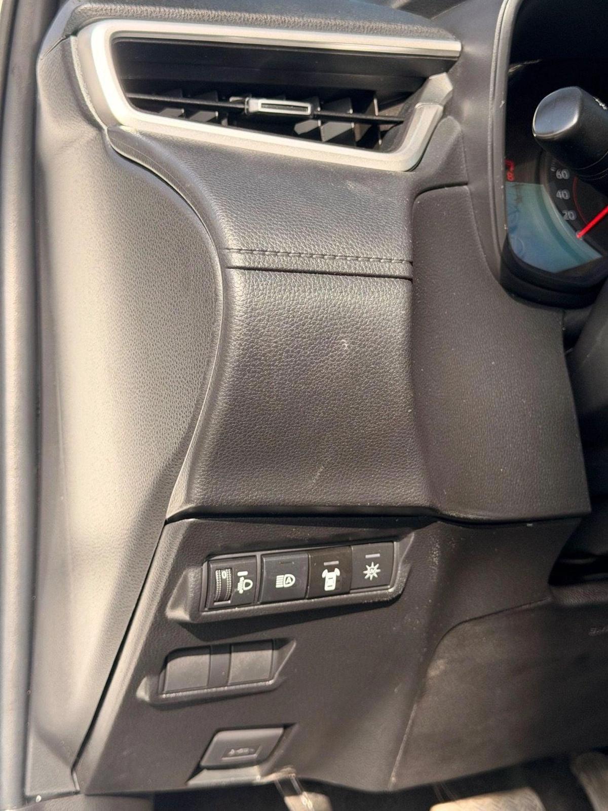 Toyota Corolla Cross Full option 2.0L 2022 model-18-18