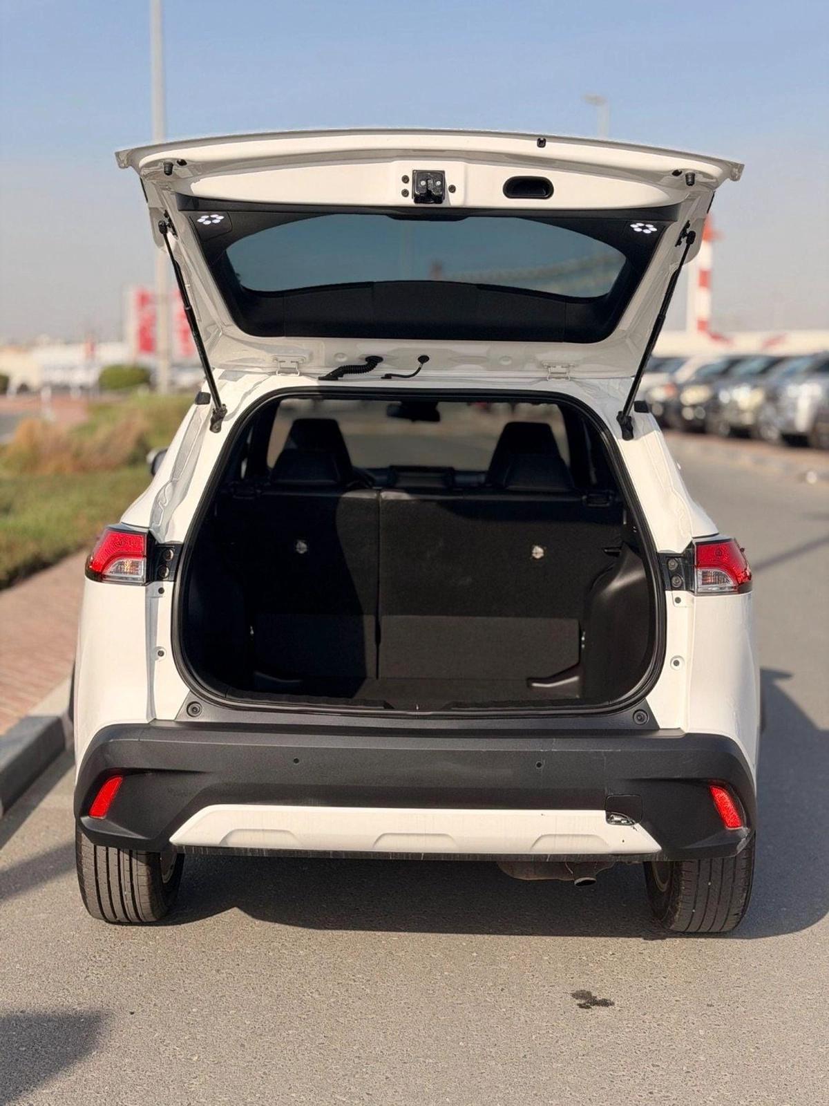 Toyota Corolla Cross Full option 2.0L 2022 model-22-22