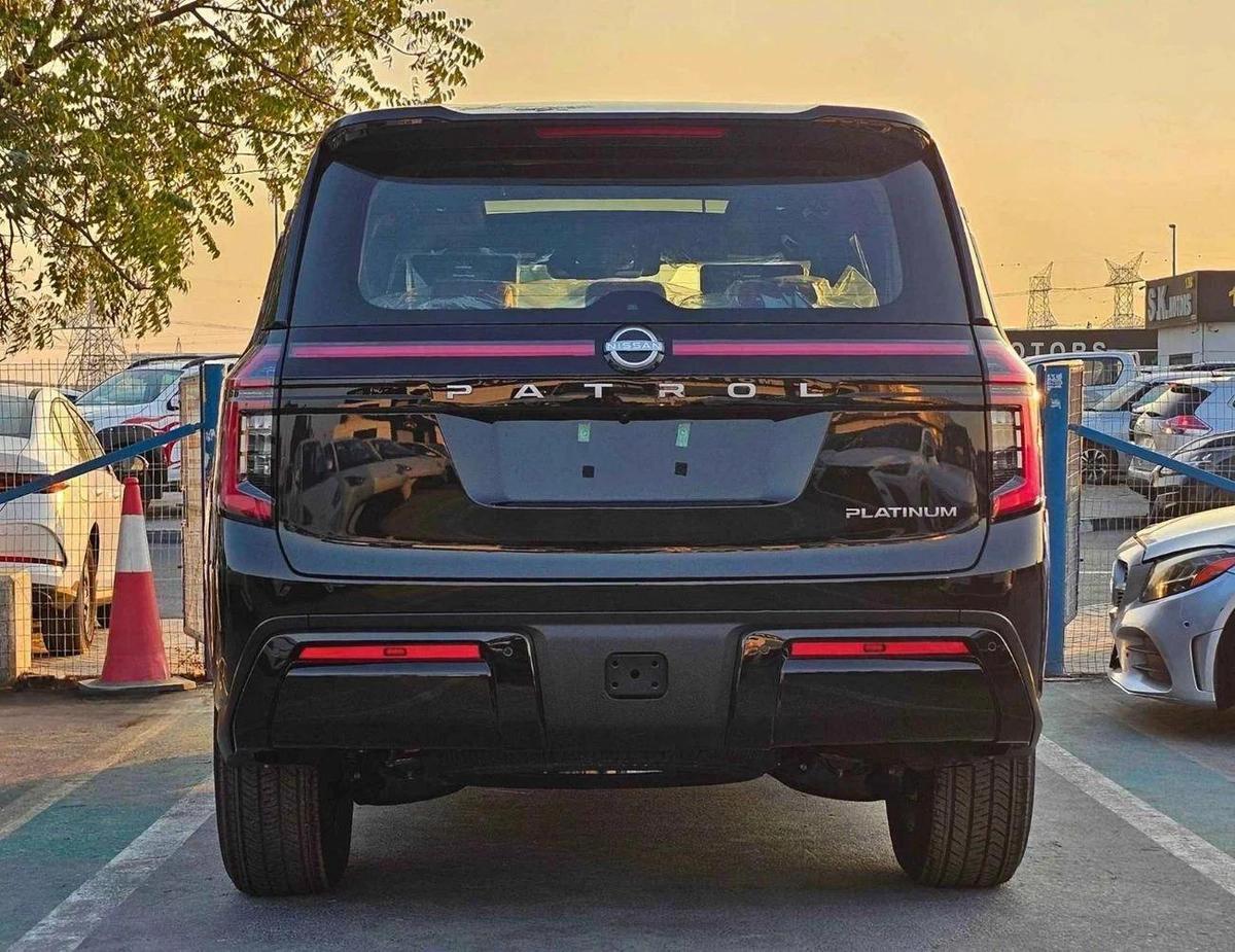 Nissan Patrol SE PLATINUM /3.8L V6 /LEATHER WITH PWR SEATS/PANORAMIC ROOF/360*CAMERA/F/OPTIONN-9-9