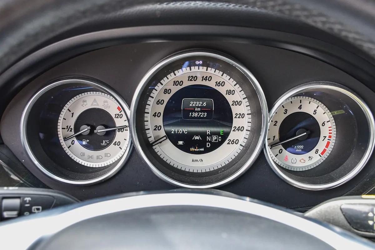 2013 - BENZ CLS550 STW - SUPER CLEAN - LIKE NEW - ONLY 138,000 KM-8-8