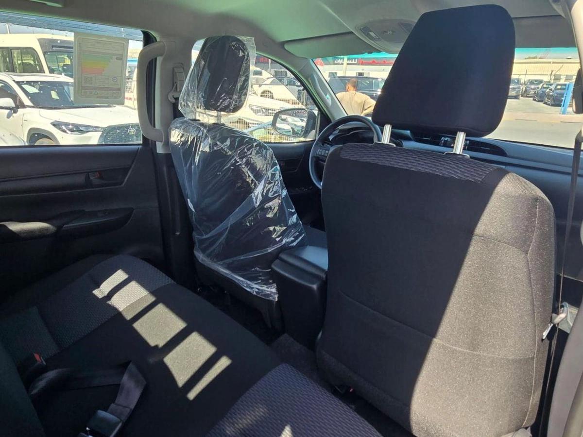 Toyota Hilux Brand New 2026 Toyota Hilux 2.4L Diesel Automatic 4x4 – Basic-5-5