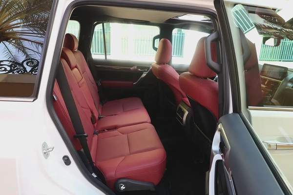 LEXUS GX460-PREMIUM-2023-54000KM-GCC SPECS -UNDER WARRANTY-EXCELLENT CONDITION