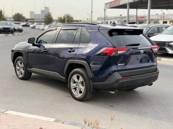 Toyota RAV4 XLE 2.5L 4X4 Sunroof, push start full option