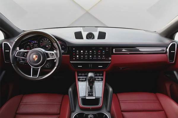 PORSCHE CAYENNE COUPE - 2022 - GCC - FULLY LOADED - ORIGINAL PAINT - AGENCY MAINTAINED