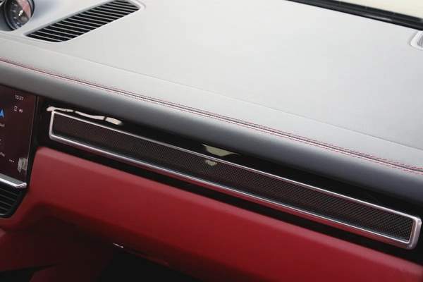 PORSCHE CAYENNE COUPE - 2022 - GCC - FULLY LOADED - ORIGINAL PAINT - AGENCY MAINTAINED