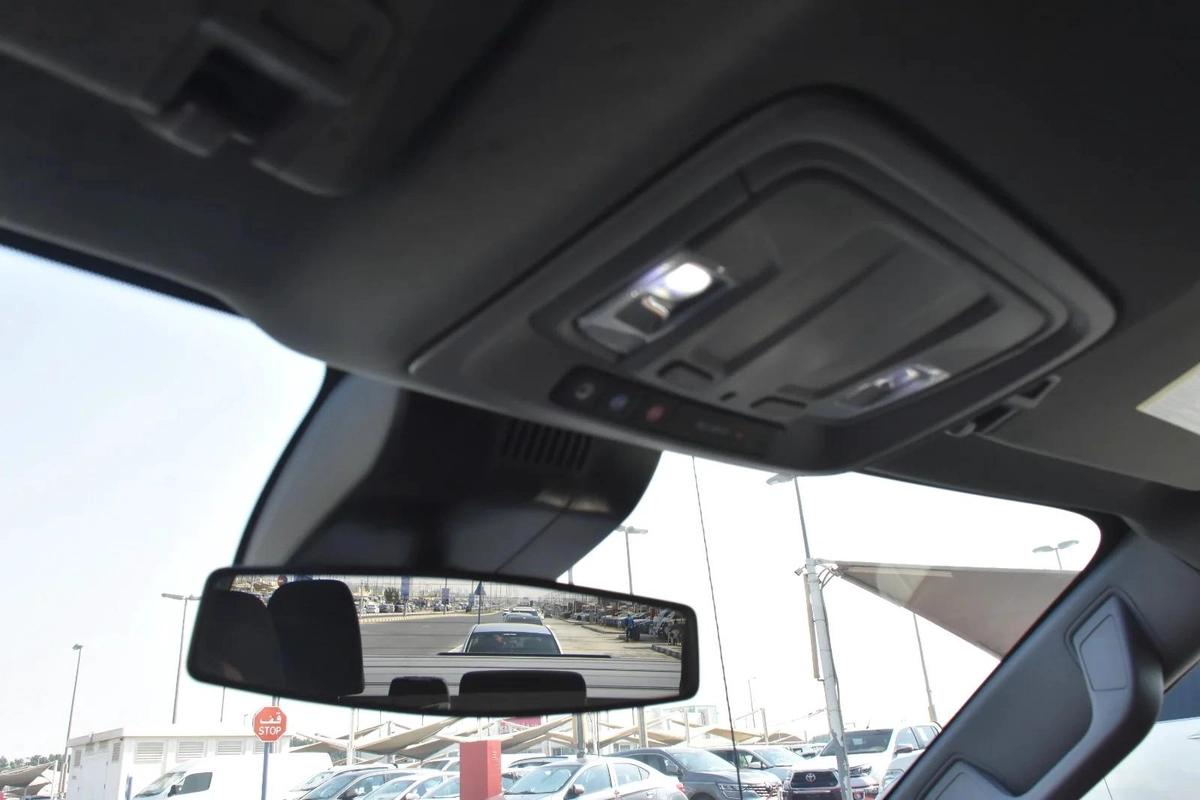 GMC SIERRA ELEVATION 2025 | WHITE-10-10