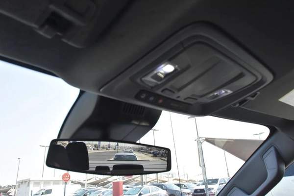 GMC SIERRA ELEVATION 2025 | WHITE