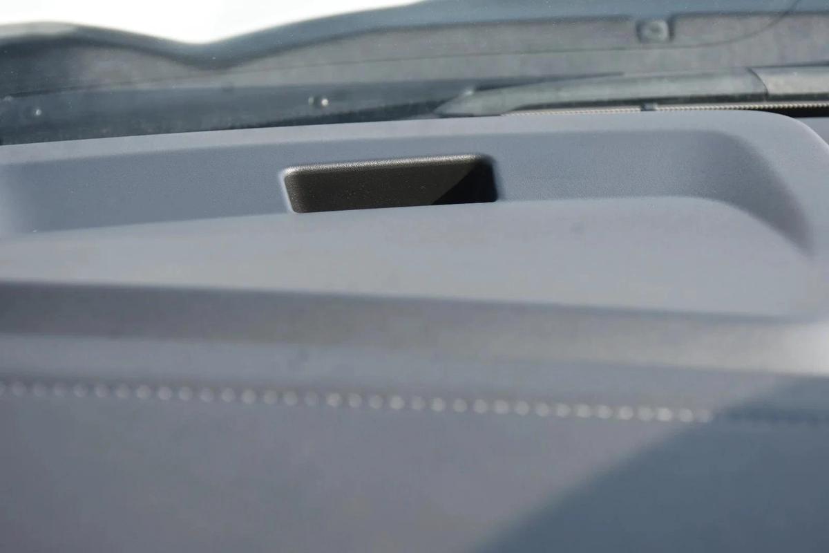 GMC SIERRA ELEVATION 2025 | WHITE-6-6