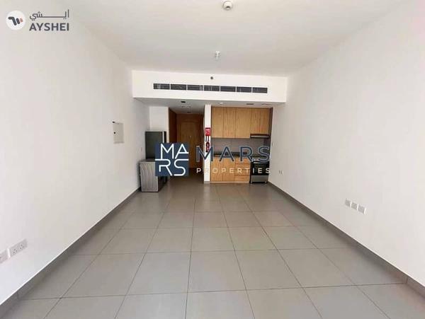 Brand new balconey studio avalible with gym,pool,parking