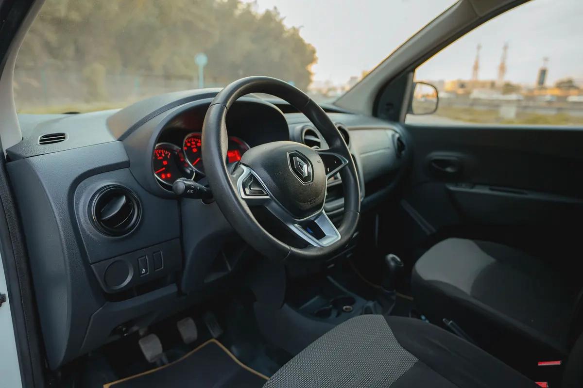 Renault Dokker Delivery Van | GCC Specs | Ref#R32405-9-9