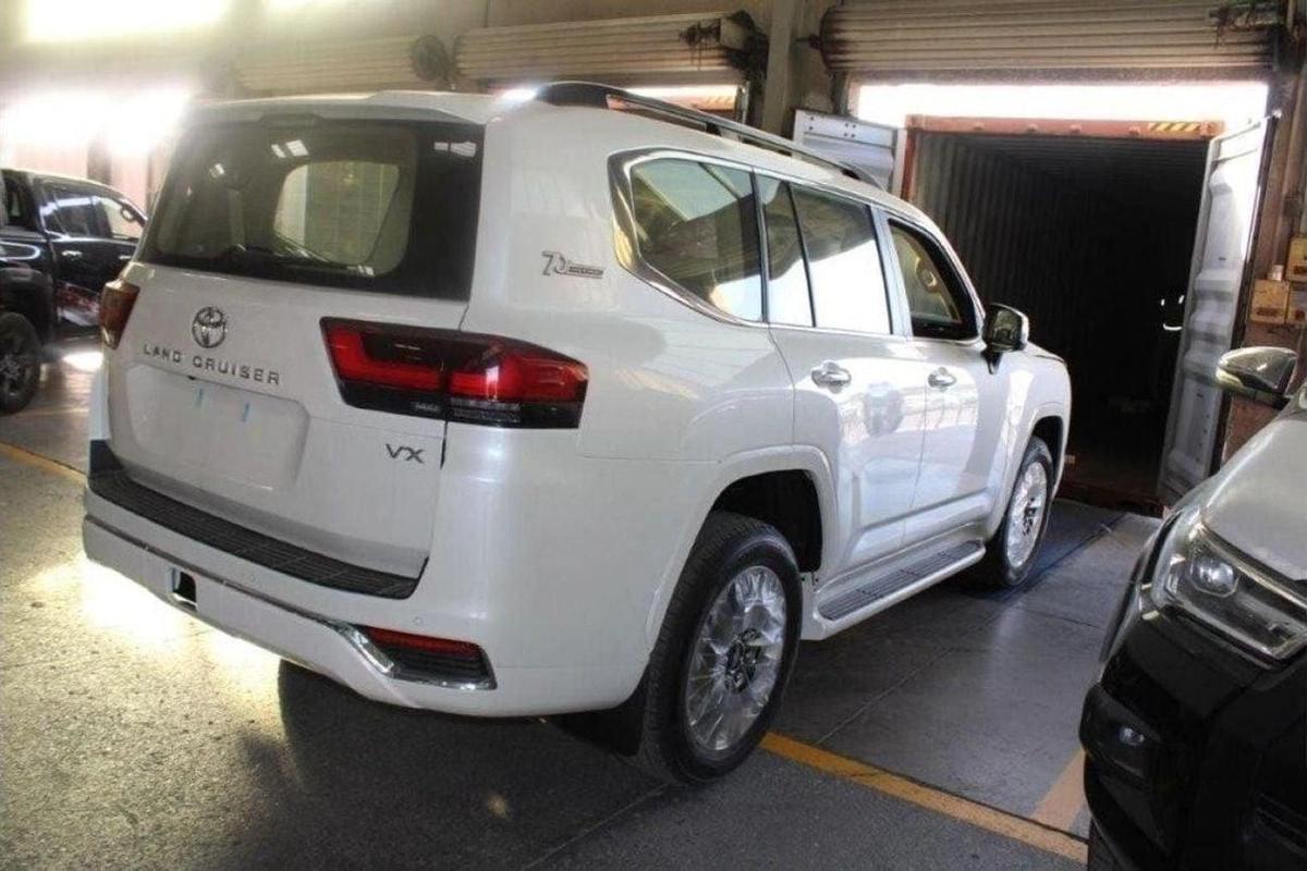 Toyota Land Cruiser Toyota Land Cruiser VX+ 3.3 Diesel 2024-2-2