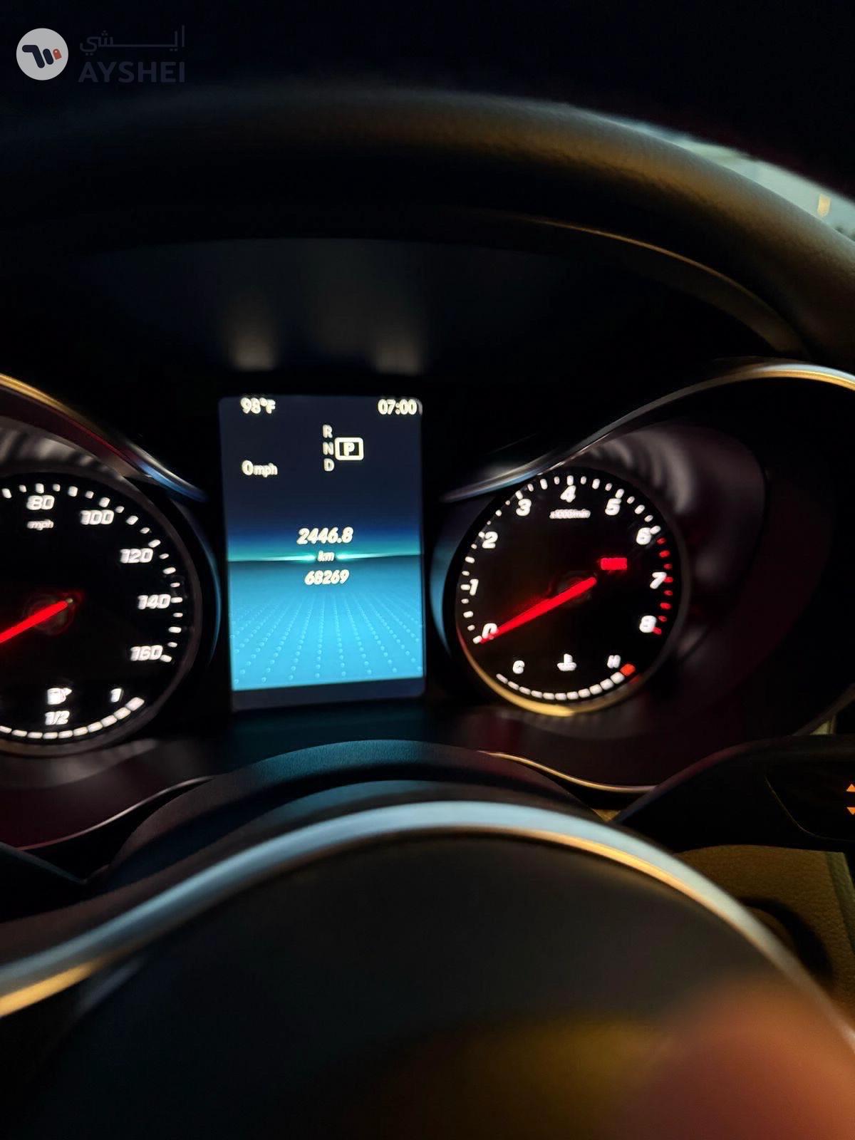 Mercedes Benz C300-1-1