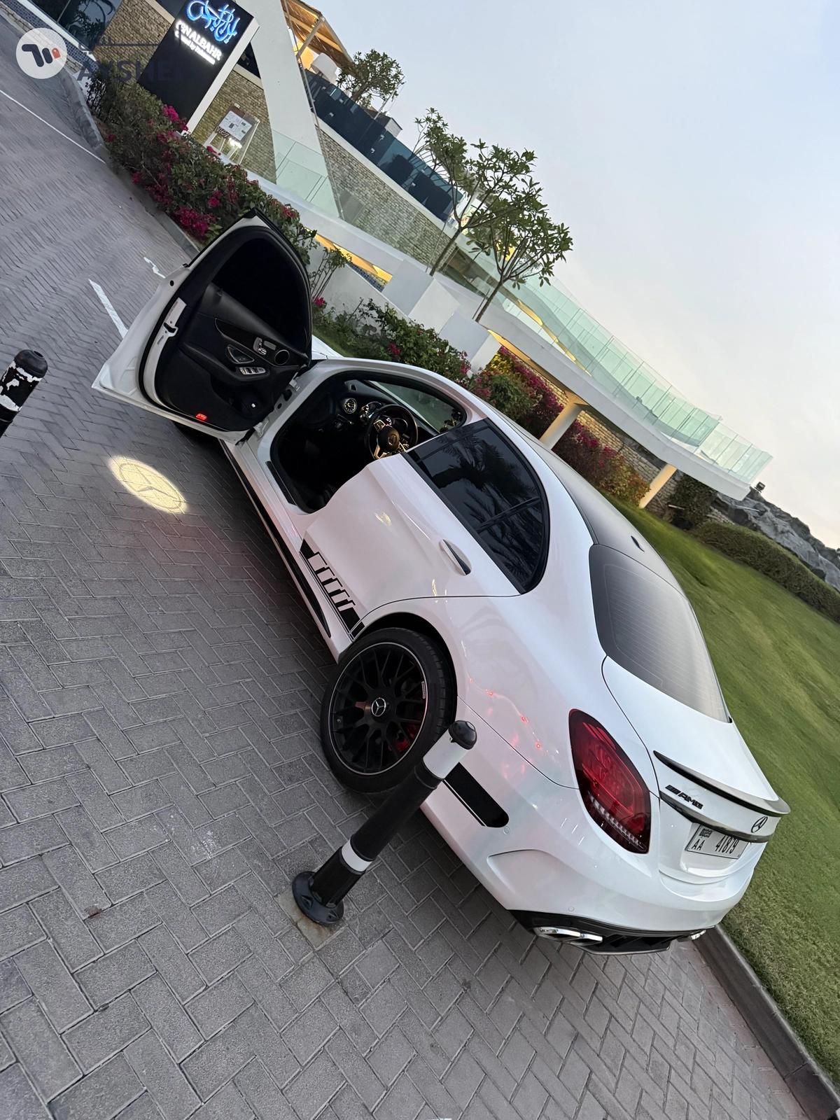 Mercedes Benz C300-4-4