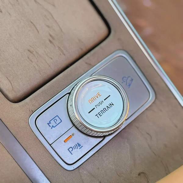 Genesis GV80 2023 | 6-Cylinder | Korean Specs | 38K KM | Black | جينسس GV80 2023 6 سلندر