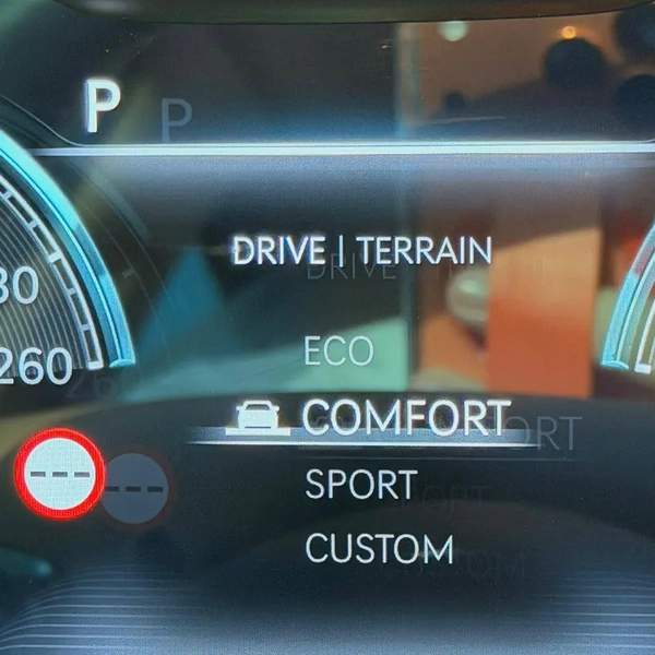 Genesis GV80 2023 | 6-Cylinder | Korean Specs | 38K KM | Black | جينسس GV80 2023 6 سلندر