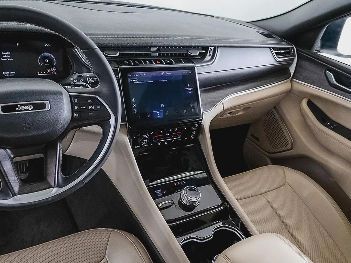 2,853 AED / 60 months | 0% DP | 2023 Jeep Grand Cherokee Limited L / Full Service History-8-8