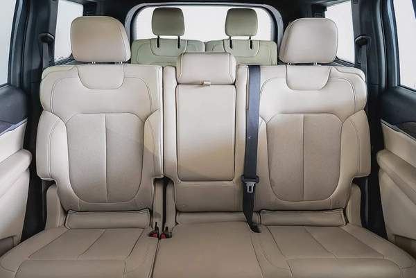 2,853 AED / 60 months | 0% DP | 2023 Jeep Grand Cherokee Limited L / Full Service History