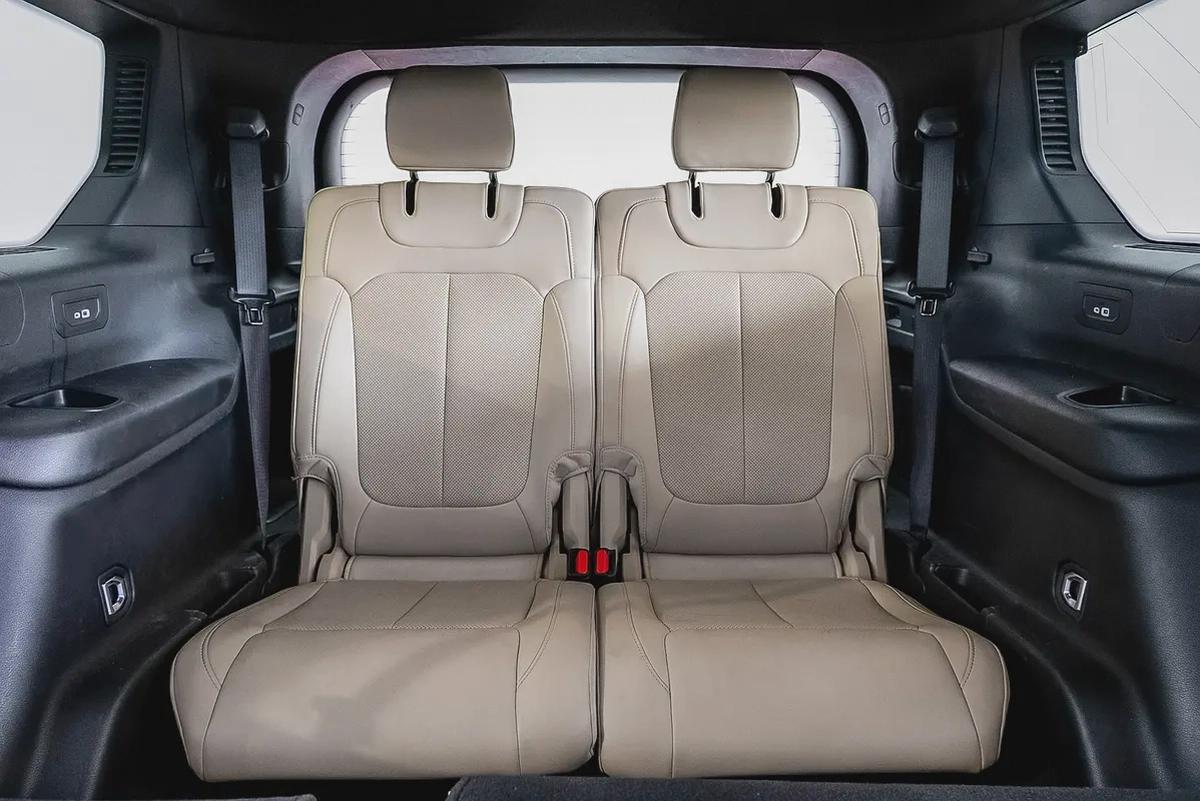 2,853 AED / 60 months | 0% DP | 2023 Jeep Grand Cherokee Limited L / Full Service History-13-13