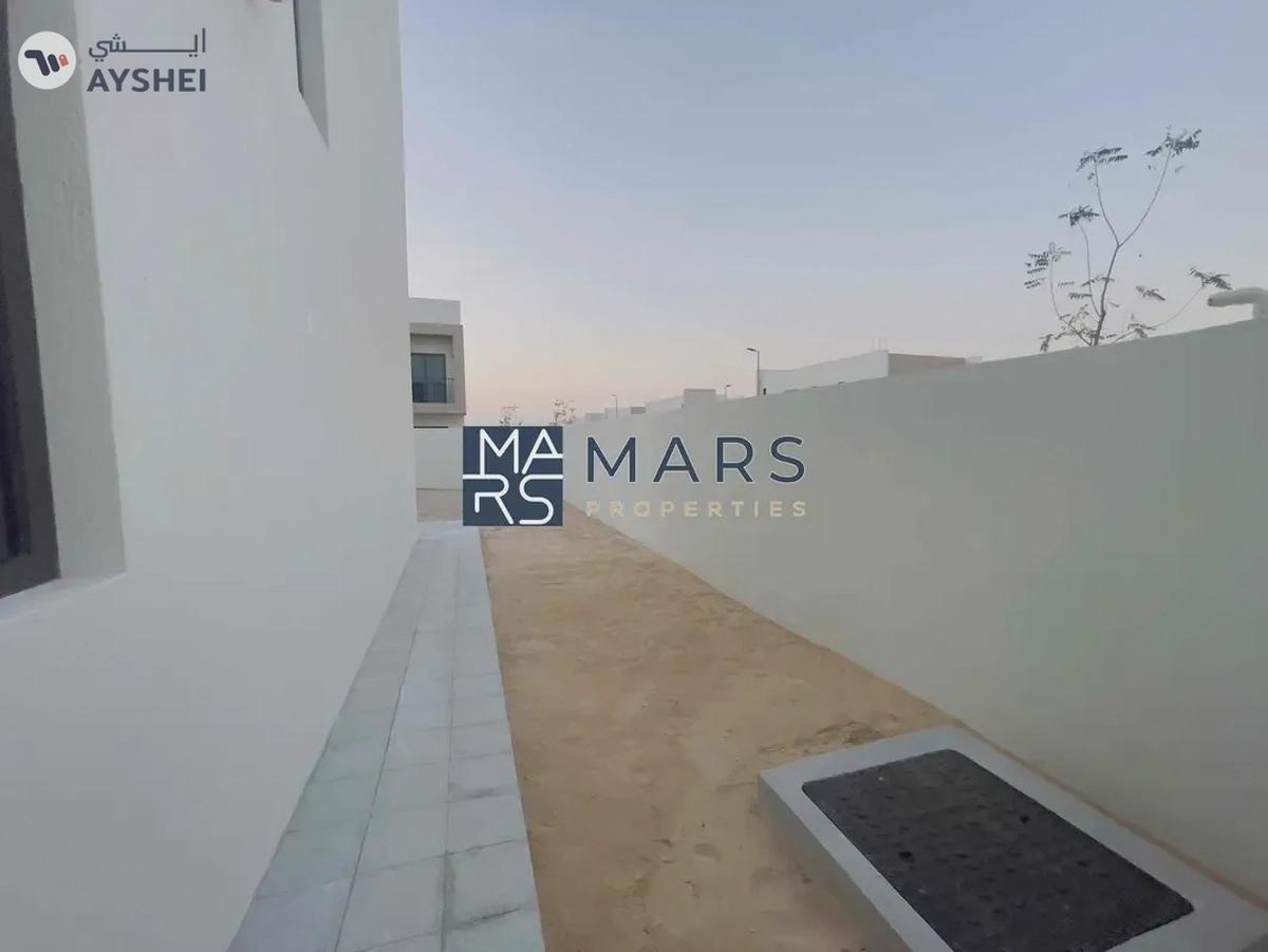 Ready to move three bedrooms corner unit available for sales in Nasma residence for 1,650,000 AED-0-landscape